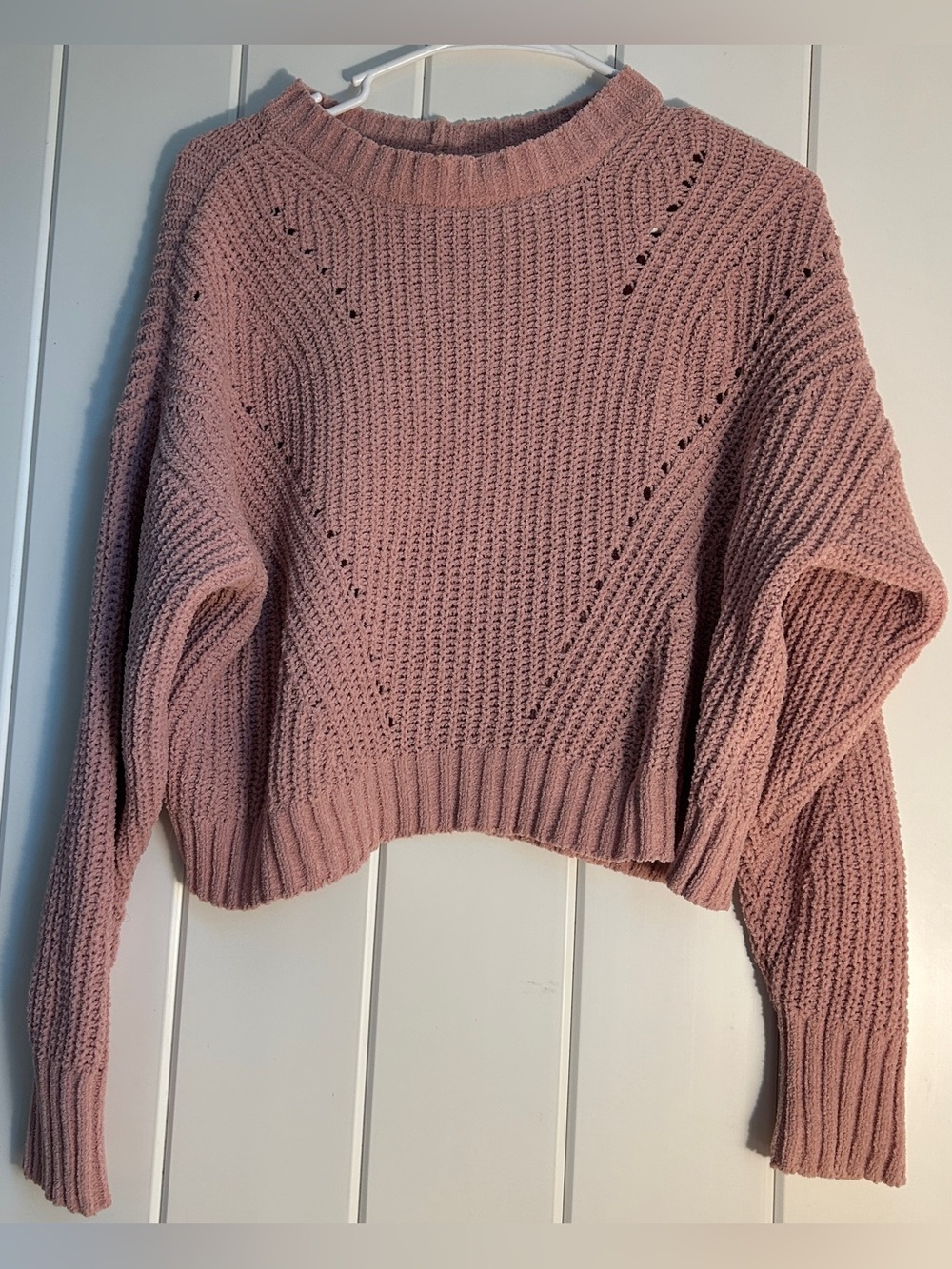 American Eagle pink chenille cropped sweater women’s size s small